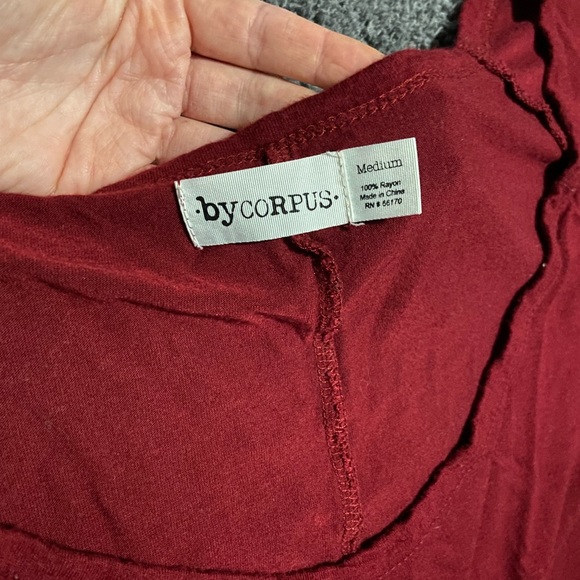 Urban Outfitters by corpus short sleeve scoop neck top size medium - Picture 2 of 2